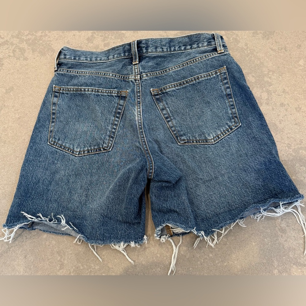 Universal Thread Women’s Bermuda Shorts Size 6